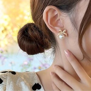 Cute Bowknot With‎ Faux Pearl Stud Earrings Minimalist Zinc Alloy Stud Earrings